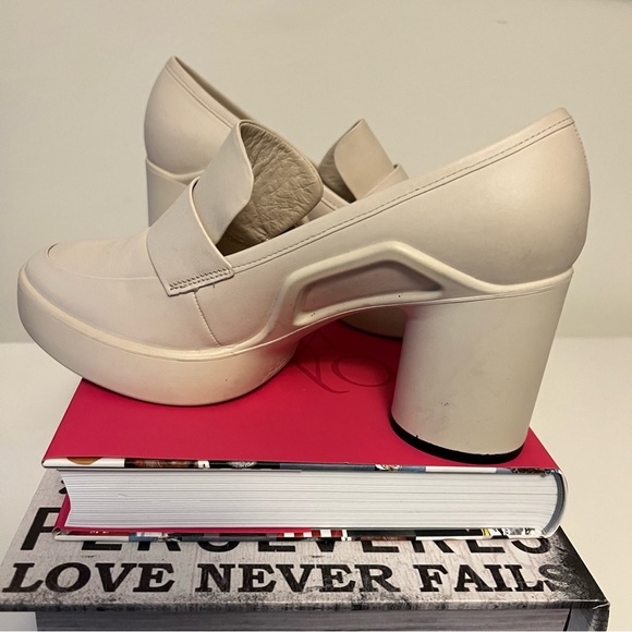 ECCO Women's Sculpted Lx 55 Block-Heeled Loafer cream size euro 39 (us 8-8,5) - Picture 5 of 14